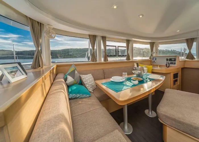 Luxury Catamaran Lagoon 42, Ac & Gn