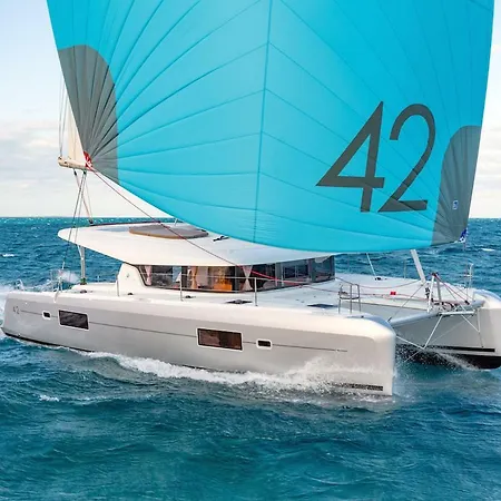 Bådhotel Luxury Catamaran Lagoon 42, Ac & Gn Split