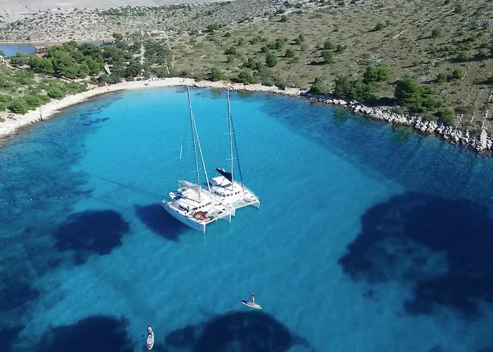 Botel Luxury Catamaran Lagoon 42, Ac & Gn Split