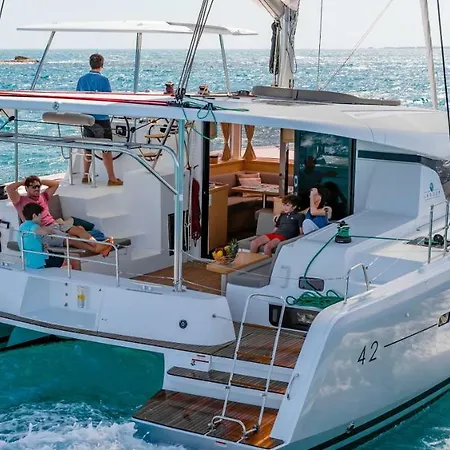 Luxury Catamaran Lagoon 42, Ac & Gn * Split
