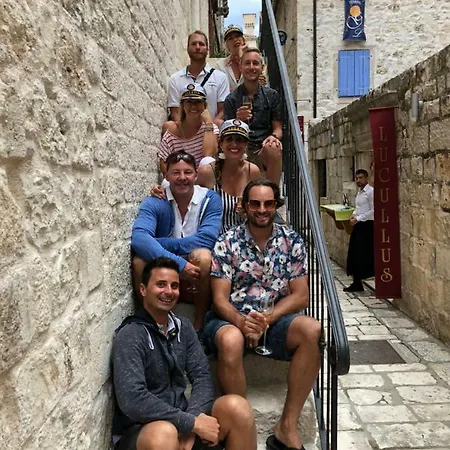 Luxury Catamaran Lagoon 42, Ac & Gn