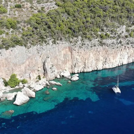 Bådhotel Luxury Catamaran Lagoon 42, Ac & Gn *